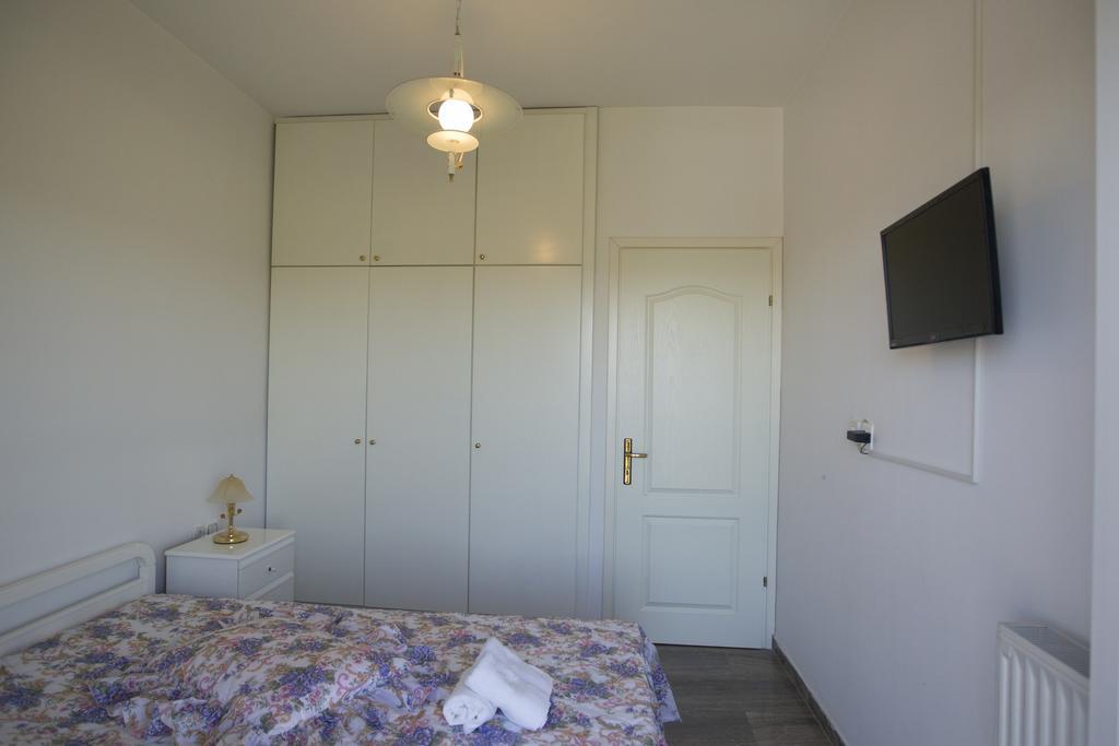 Villa Blue Apartments Agia Triada  Exterior photo